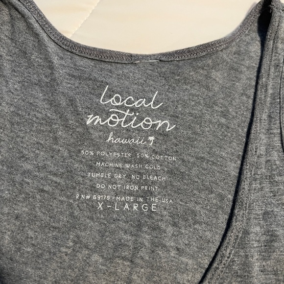 NWT Local Motion tank - Picture 3 of 5